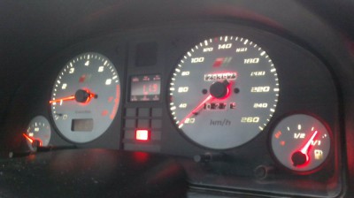 19042012295_1.jpg