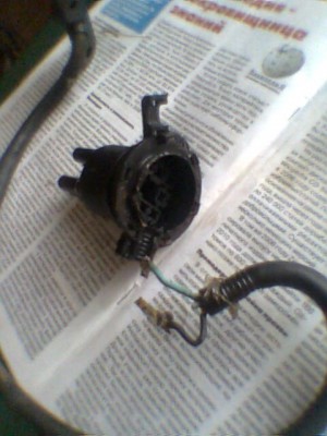 Снятая крышка с Выкл.jpg